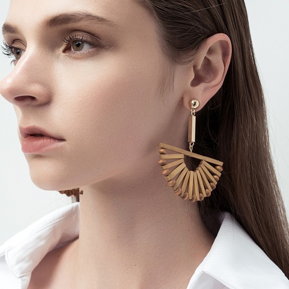 Giana Getaway Wooden  Circle Drop Earrings - Picture 4 of 6